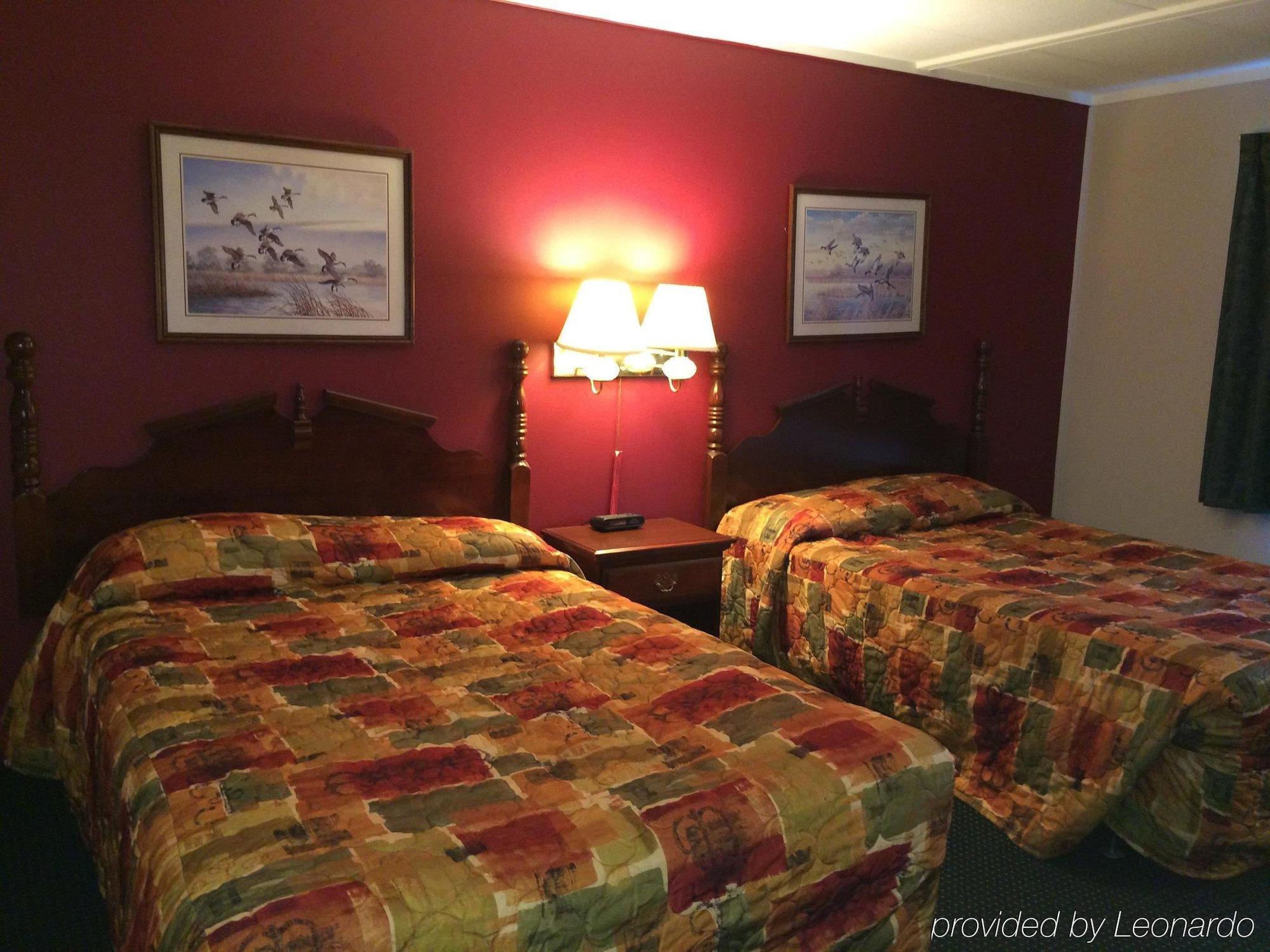 Rapids Inn & Suites Wisconsin Rapids Ngoại thất bức ảnh