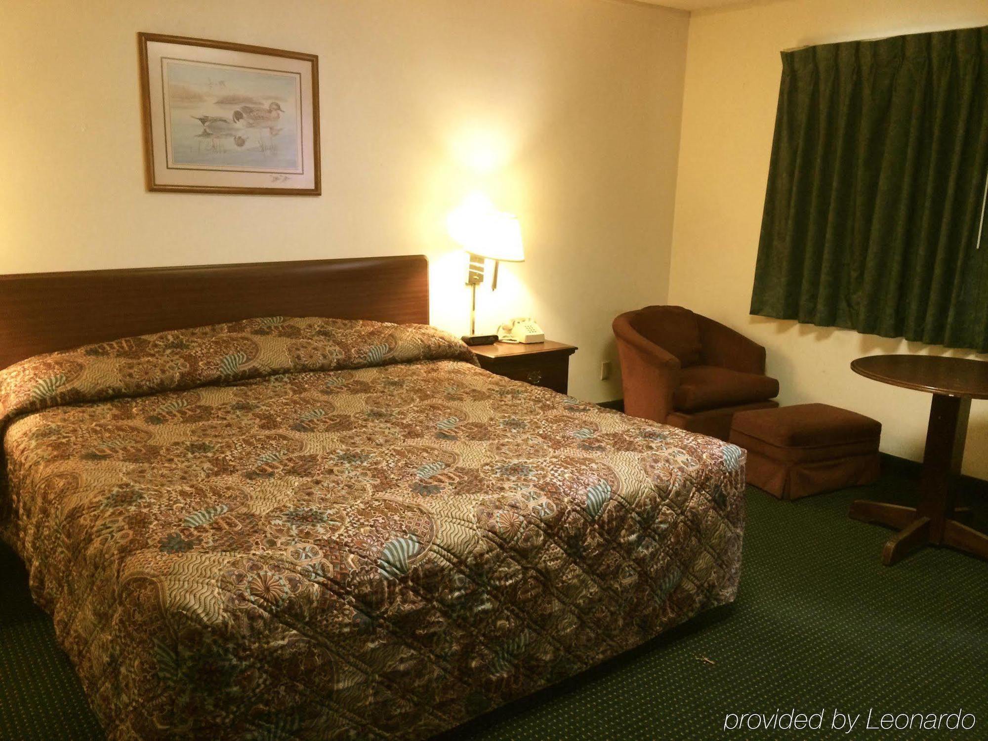Rapids Inn & Suites Wisconsin Rapids Ngoại thất bức ảnh