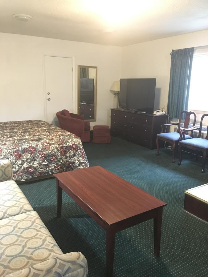 Rapids Inn & Suites Wisconsin Rapids Ngoại thất bức ảnh